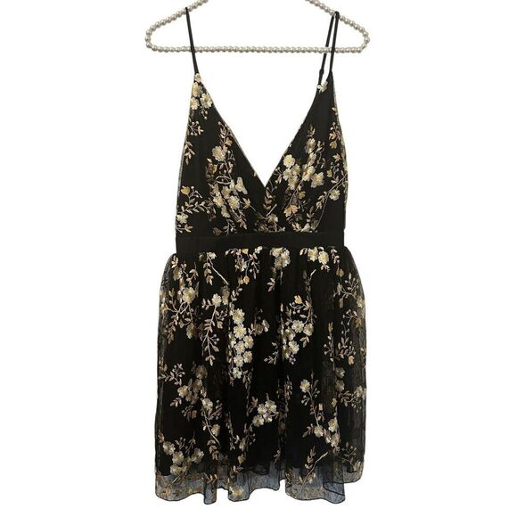 Express Dress Womens 4 Black Gold Floral Embroidered romantic fairy Cocktail - Picture 1 of 15